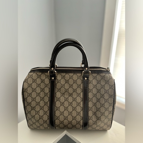 Authentic Gucci Joy Boston Bag GG Coated Canvas Medium
Excellent condition - Picture 5 of 7